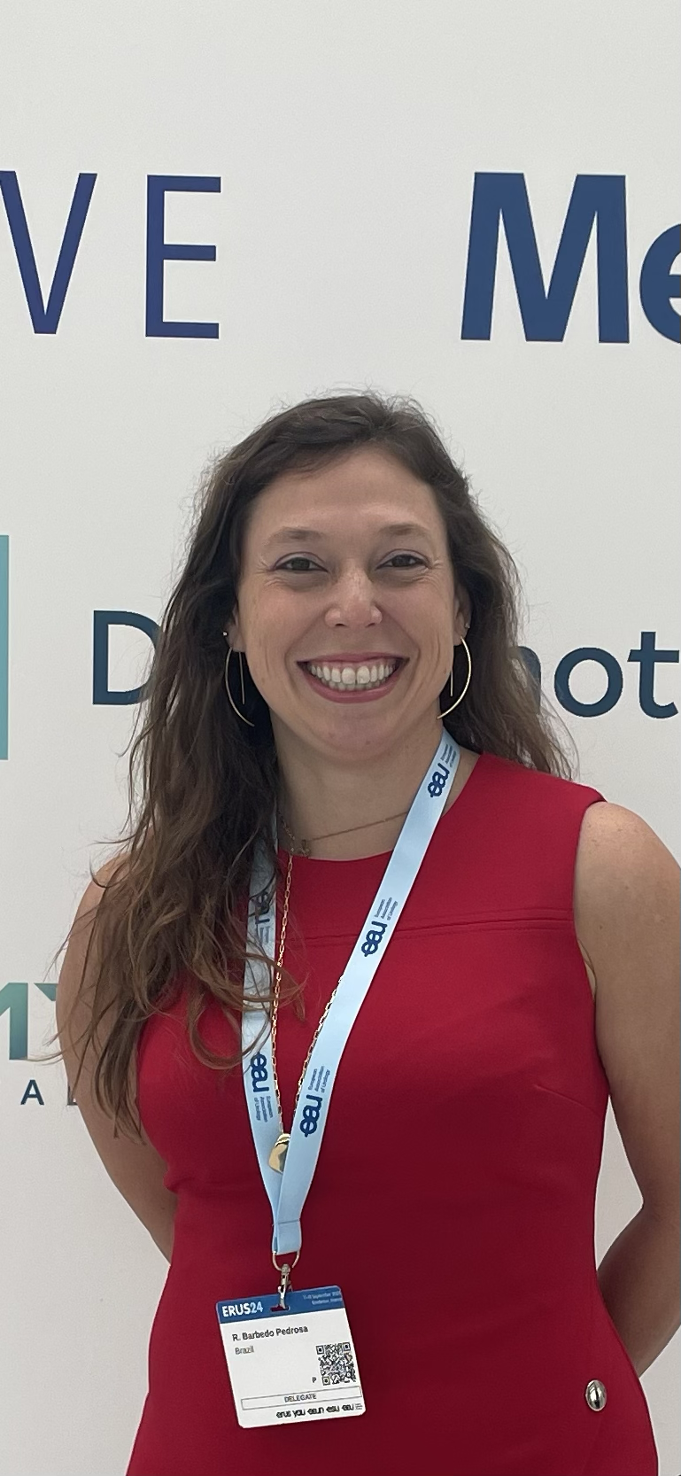 Retrato da Dra. Rachel Barbedo Pedrosa, urologista especializada em cirurgia robótica no Rio de Janeiro